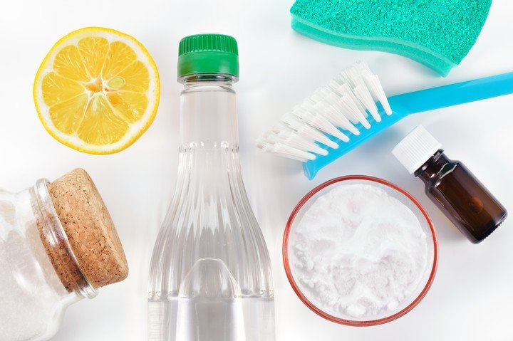 Trucos naturales para eliminar manchas difíciles de la ropa