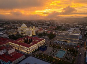 El Salvador se dispara como destino turístico: visitas internacionales crecen 103 % frente a 2019