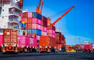 Estados Unidos impone arancel del 10 % a productos de El Salvador
