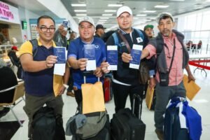 Salvadoreños viajarán a trabajar a un nuevo país: esto es lo que se sabe