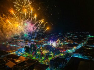 Ahuachapán volvió a brillar con el tradicional Día de los Farolitos