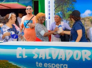 Aumenta la llegada de turistas hondureños al Centro Histórico de San Salvador durante la Semana Morazánica